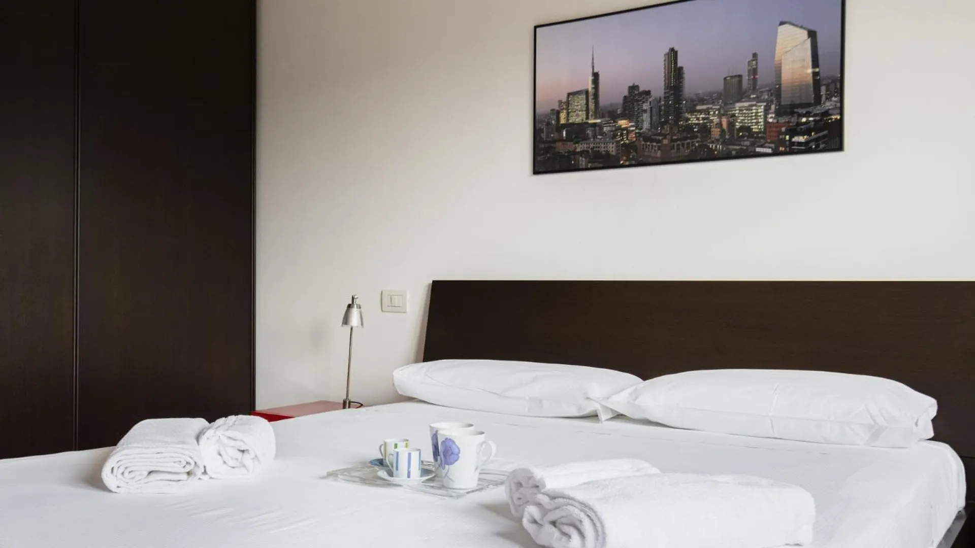 Easylife - Elegante Appartamento In Solari Milan Apartment